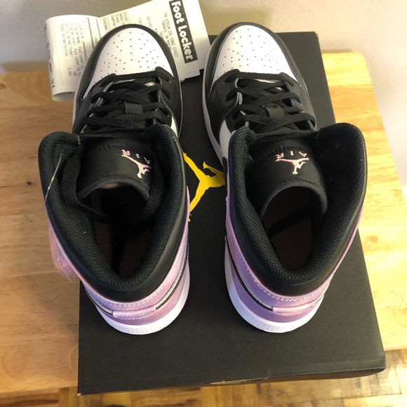 Sold - Picture 3 of 9